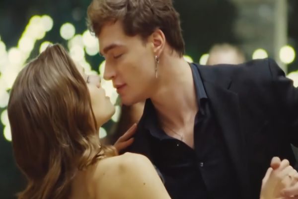 Películas amor ardiente en español ReelShort