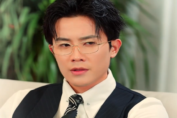 Ver Divorciado Dulce y Dominante completo