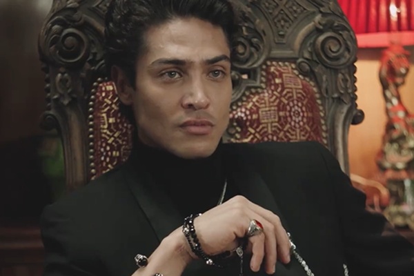 Gael Bustamante Rey Alfa Y Su Elegida