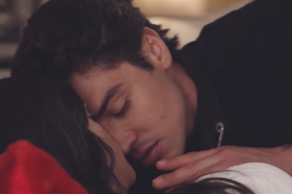 Rey Alfa y Su Elegida Final en Español