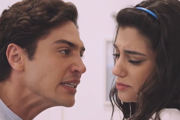 Rey Alfa y Su Elegida ¿Dónde Puedo Verla