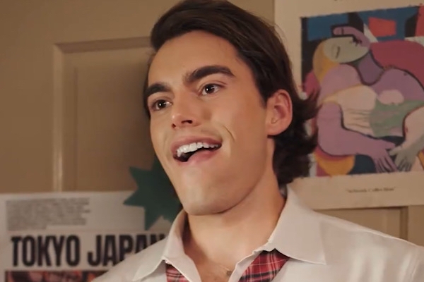 dando clases a mi chico rival reelshort