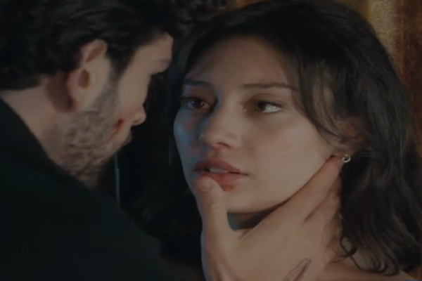 ¿Quienes son Camila y Alejandro en Cautiva del Jefe de la Mafia? – Conoce a los protagonistas de esta superproducción