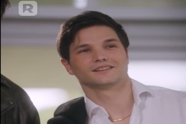 Secretamente Enamorada de Su Hermano final