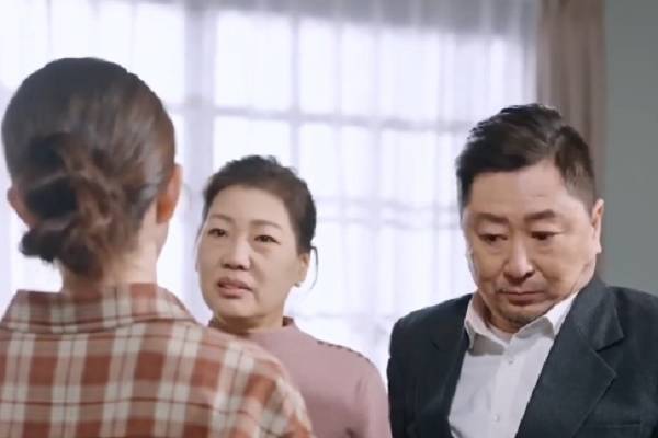 Between Tears and Smiles Chinese Drama Plot