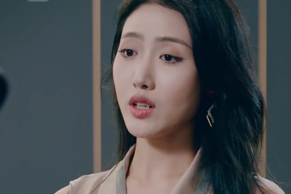 CEO's Wife Works as a Janitor cast Doris