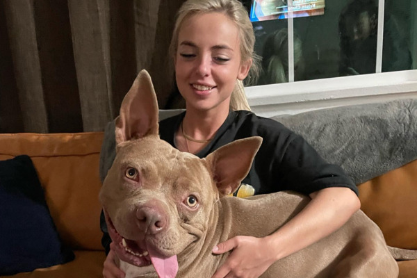 Emma Kotos Personal Life