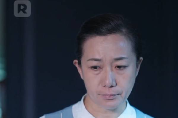 Mending a Broken Love Cast Cherry