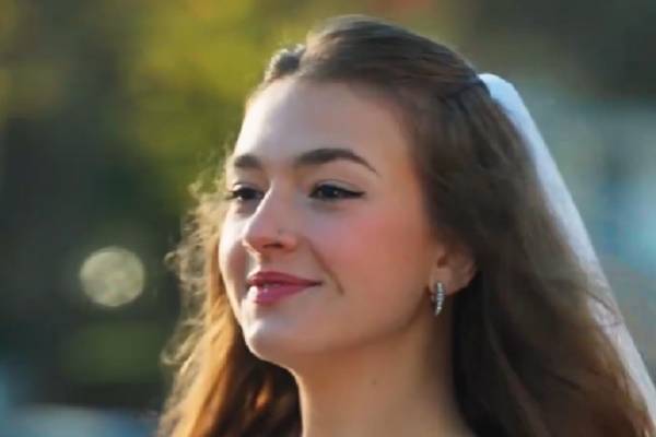 Runaway Billionaire Becomes My Groom Cast Emily