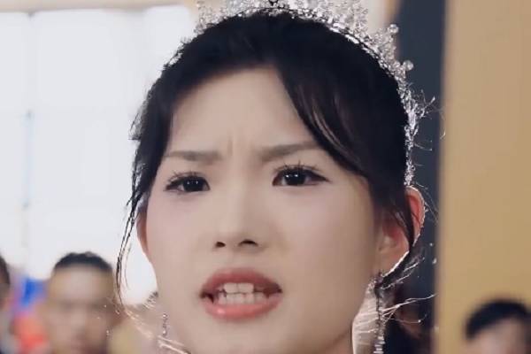 Wedding Twist Love Unexpected Cast Raquel