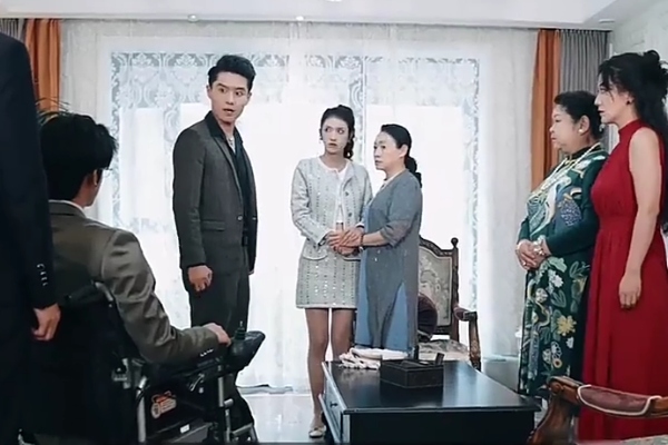 Can Mr Ross Get It Up full movie plot