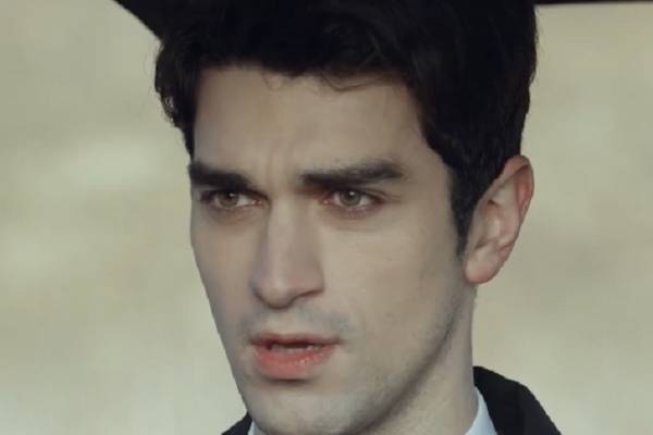 Dexon Smith and Leah Cruz Dexon