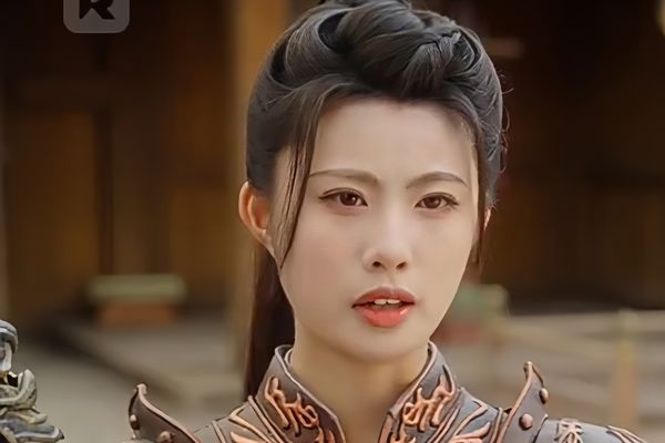 Blossom in Armor Fiona