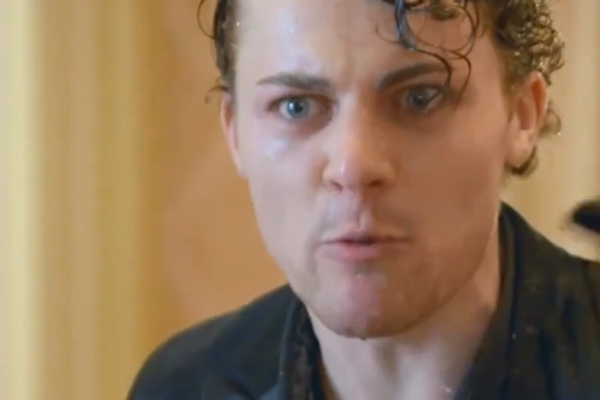 Heiress Returns Boss’s Defense and Love Daniel Roth