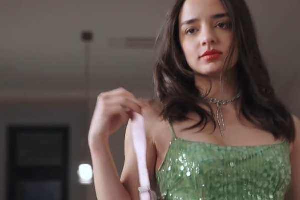 I'm In Love With My Brother's Best Friend Movie Story to the party