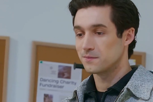 The Doctor Will See You Now Movie Cast