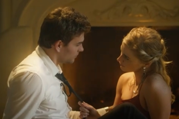 A heartbeat away plot