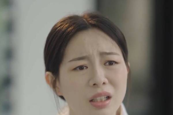 After Being Reborn I Got Married To My Ex Boyfriend’s Uncle ReelShort