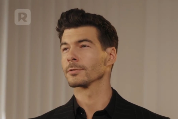 first tender spark elliot