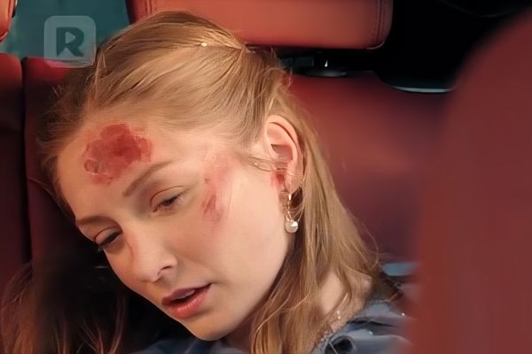 How to Dump a Hockey Star Drama