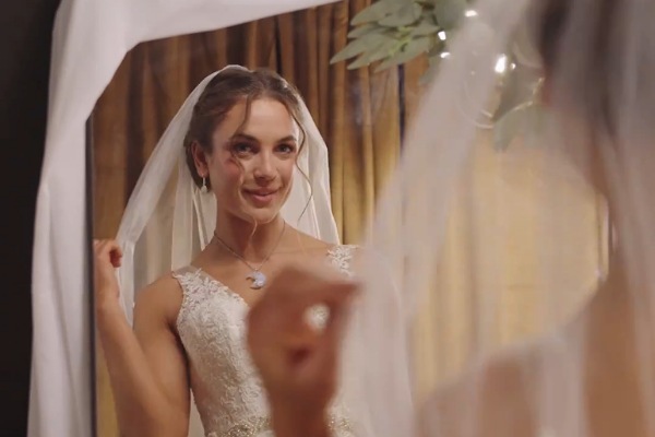 Evelyn Walker In The Alpha's Virgin Captive