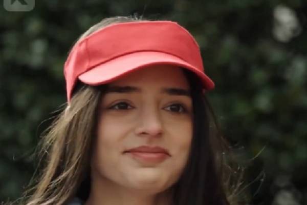 My Father My Hero Characters Gloria