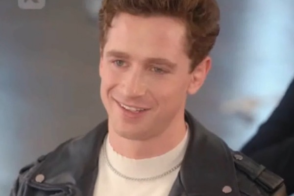 My Three Ungrateful Brothers Come Crawling Back Actor