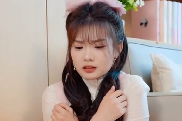 Real vs. Fake Heiress Main Character