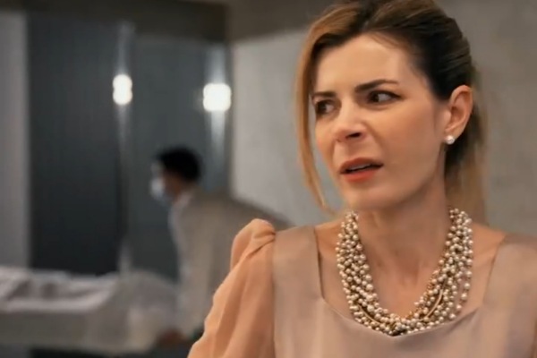 The Lost Daughter's Silent Cry Plot