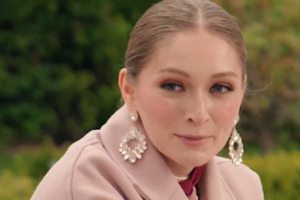 is the betrayed housewife secretly a billionaire renee