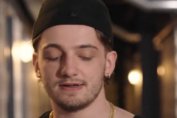 Pregnant by the Golden Billionaire Bachelor ending