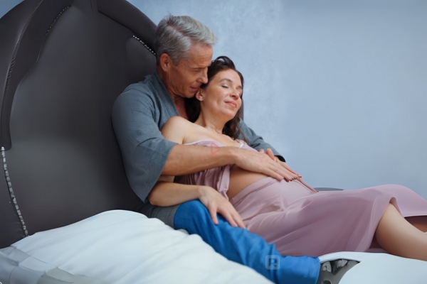 Pregnant by the Golden Billionaire Bachelor ending