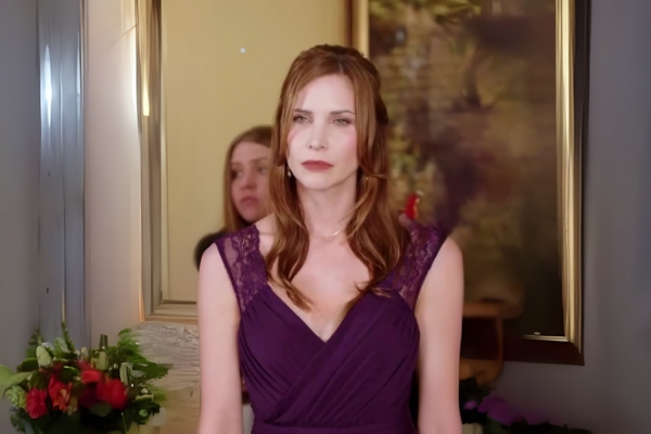 queen mum rules
 best plot