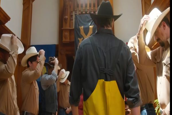 The king of Montana is back to protect his son ReelShort