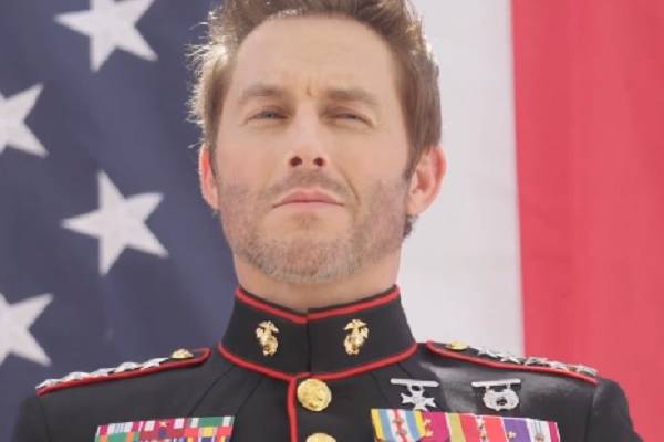 money robots and a happy 4th of july movie