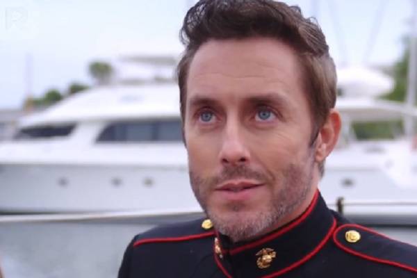 money robots and a happy 4th of july watch online