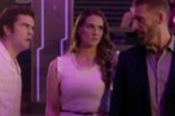 My Sunset Love Affair With The Billionaire CEO Plot