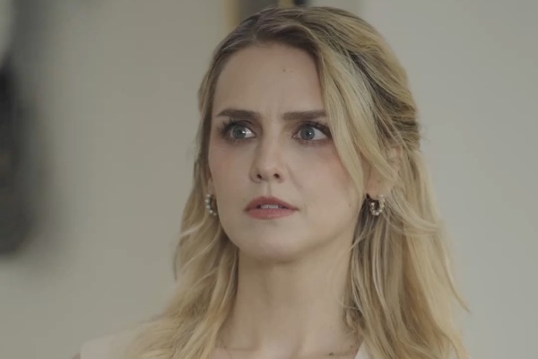 The Beast on Her Leash Cast