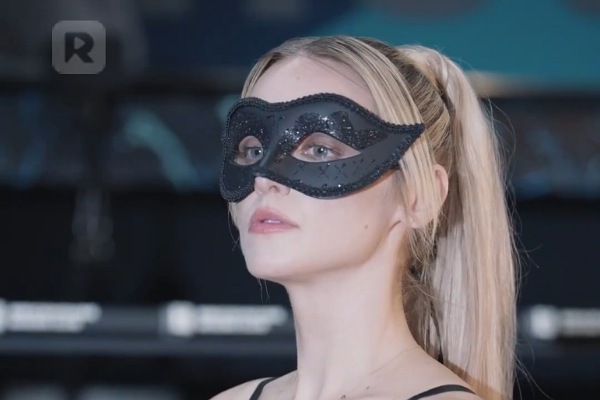 The Beast on Her Leash Plot