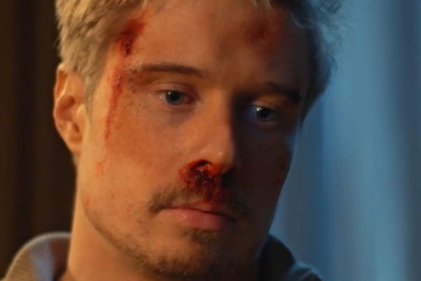 The Year in His Chains Plot