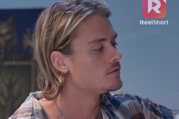 Warren Hill in The Pack's Doctor