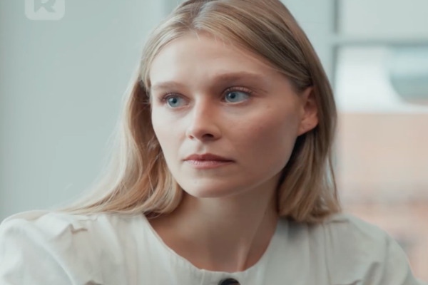 Carrying His Triplets Becoming His Wifey Dailymotion Actress