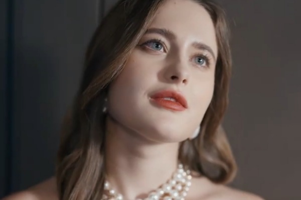 The Mafia Boss Happens to Be My Sex Partner Actress