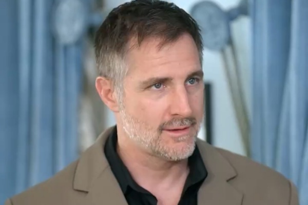 Shawn Rockwell in The Fashion Queen Returns