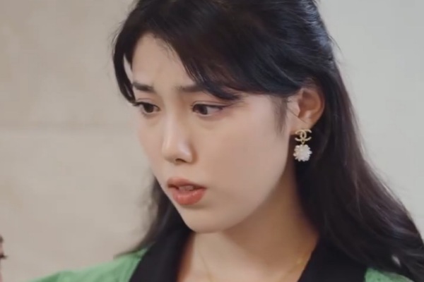 Broken Leg Broken Heart Actress