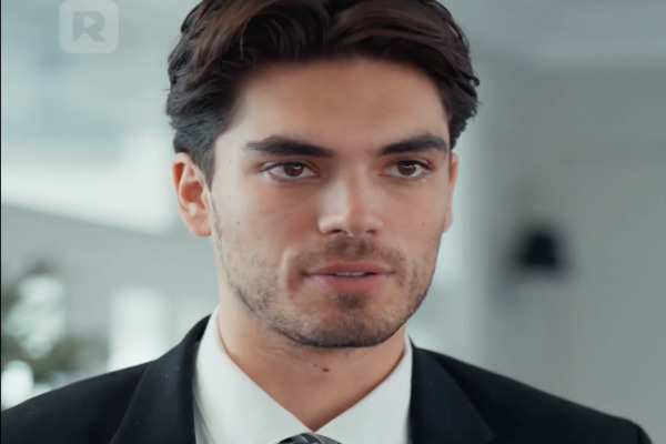 Carrying His Triplets Becoming His Wifey Lead Actor