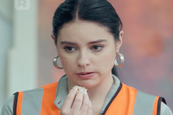 Carrying His Triplets Becoming His Wifey Plot