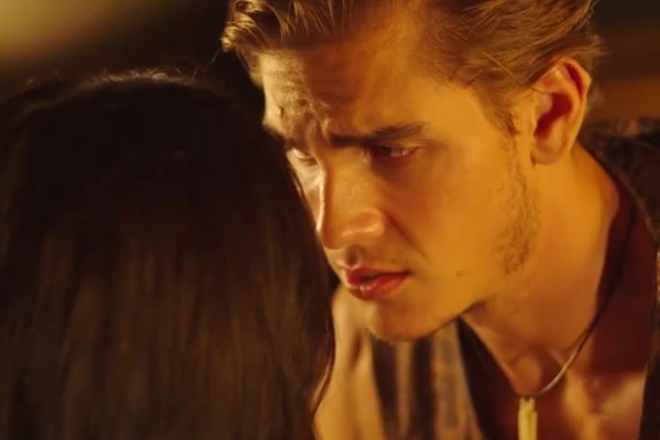 Mara Azor and Rowan Greythorne in Alpha Mate Unchained