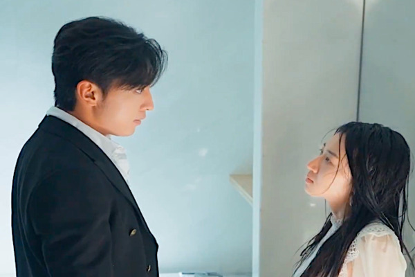 Queen Of Tears Storyline