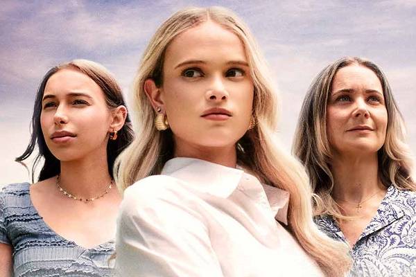 What Doesn’t Break Me Cast